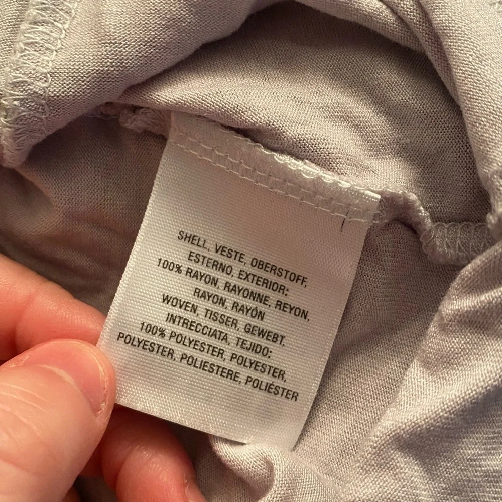 Anthropologie Vanessa Virginia Metallic Floral Flutter Trim VNeck Sleeveless Top - Picture 8 of 8